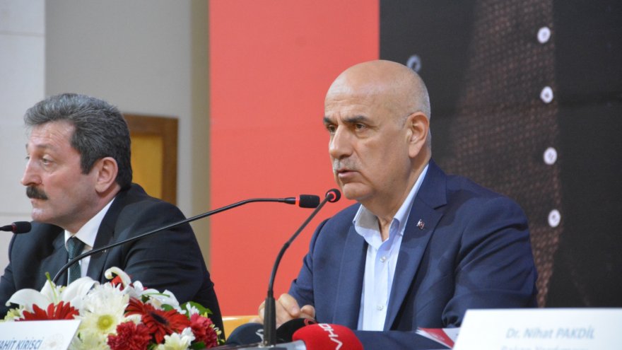 BAKAN KİRİŞCİ TARIM SEKTÖRÜ TEMSİLCİLERİYLE BİR ARAYA GELDİ