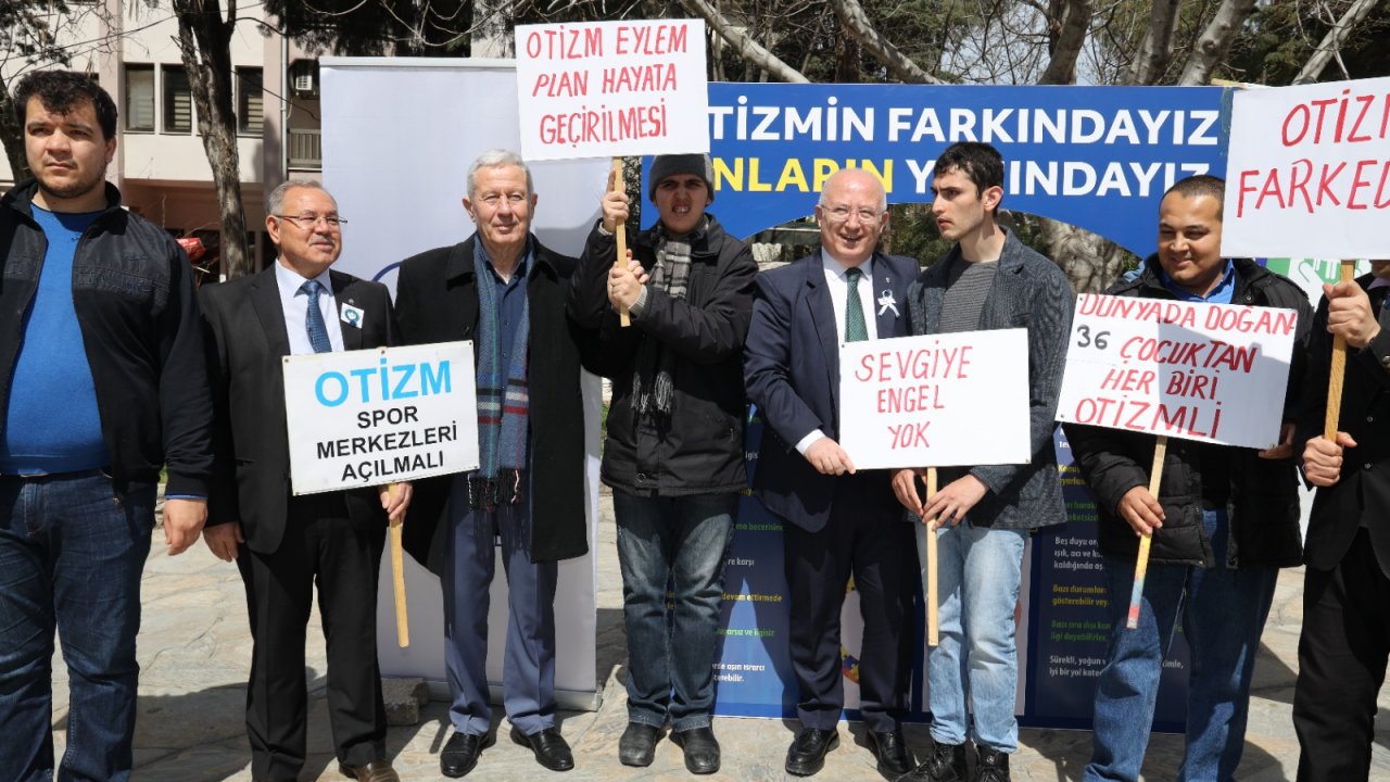 BAŞKAN GÜMÜŞ OTİZMLİ BİREYLER İLE BİR ARAYA GELDİ