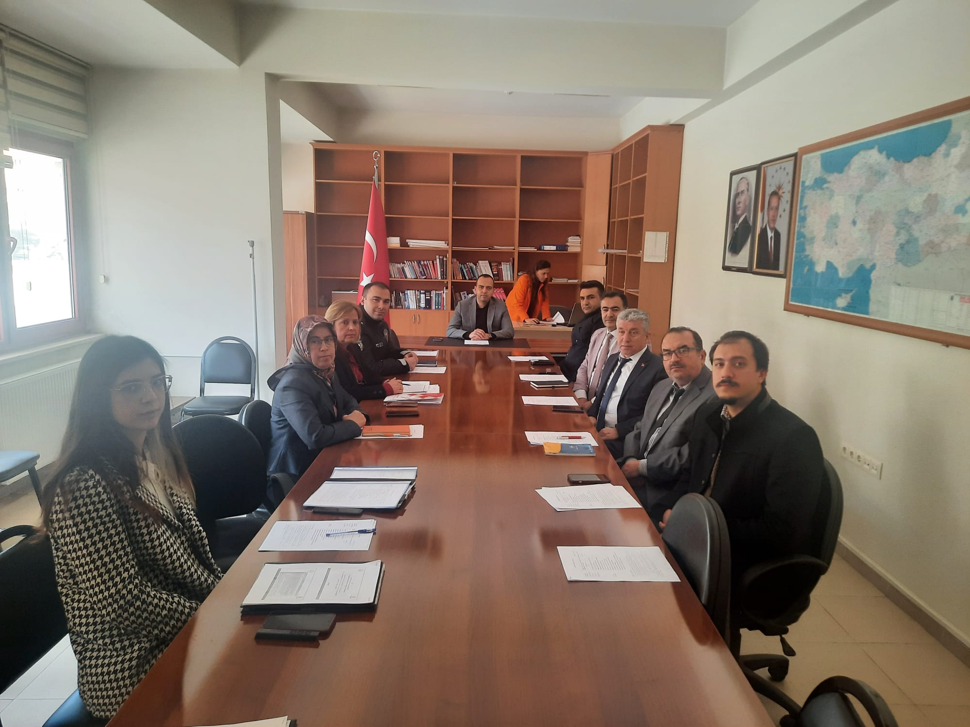 KADINA YÖNELİK ŞİDDETLE MÜCADELE İLÇE KOORDİNASYON, İZLEME VE DEĞERLENDİRME TOPLANTISI