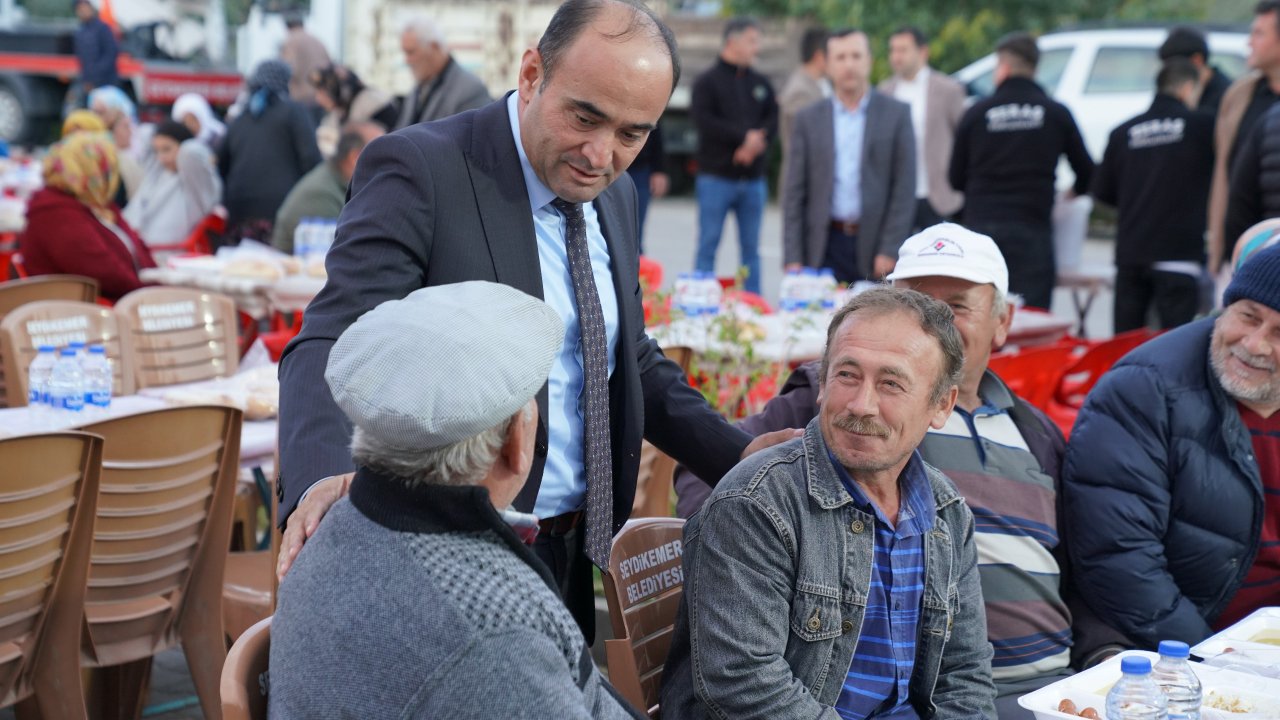 BAŞKAN AKDENİZLİ, İFTAR PROGRAMINDA GÖNÜLLERE DOKUNDU