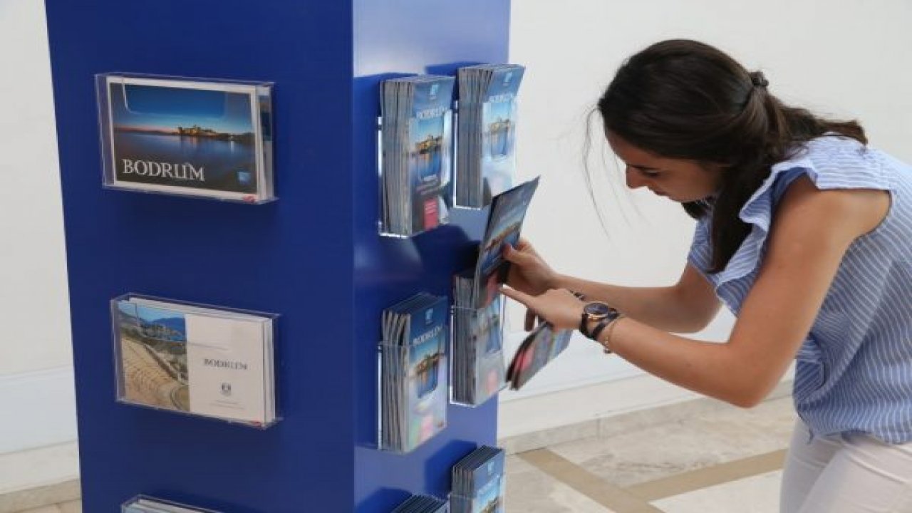 AVM'lere Bodrum tanıtım deskleri 