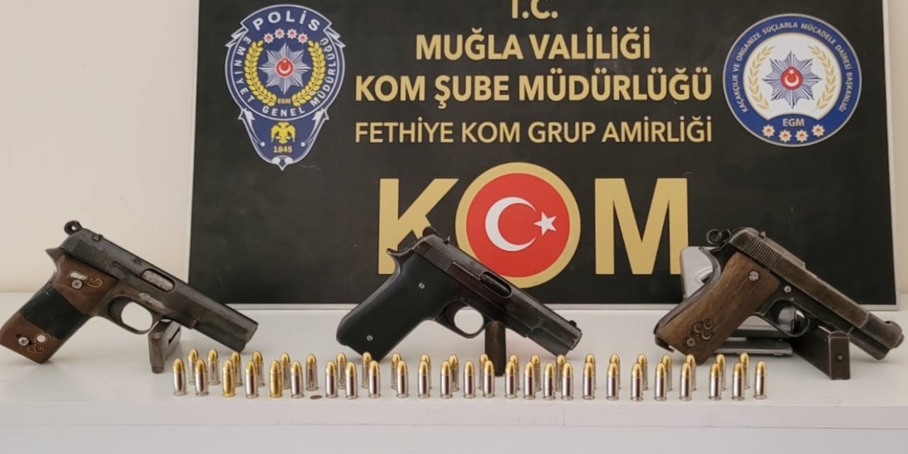 Ruhsatsız silah ticareti operasyonunda 2 şüpheli gözaltına alındı