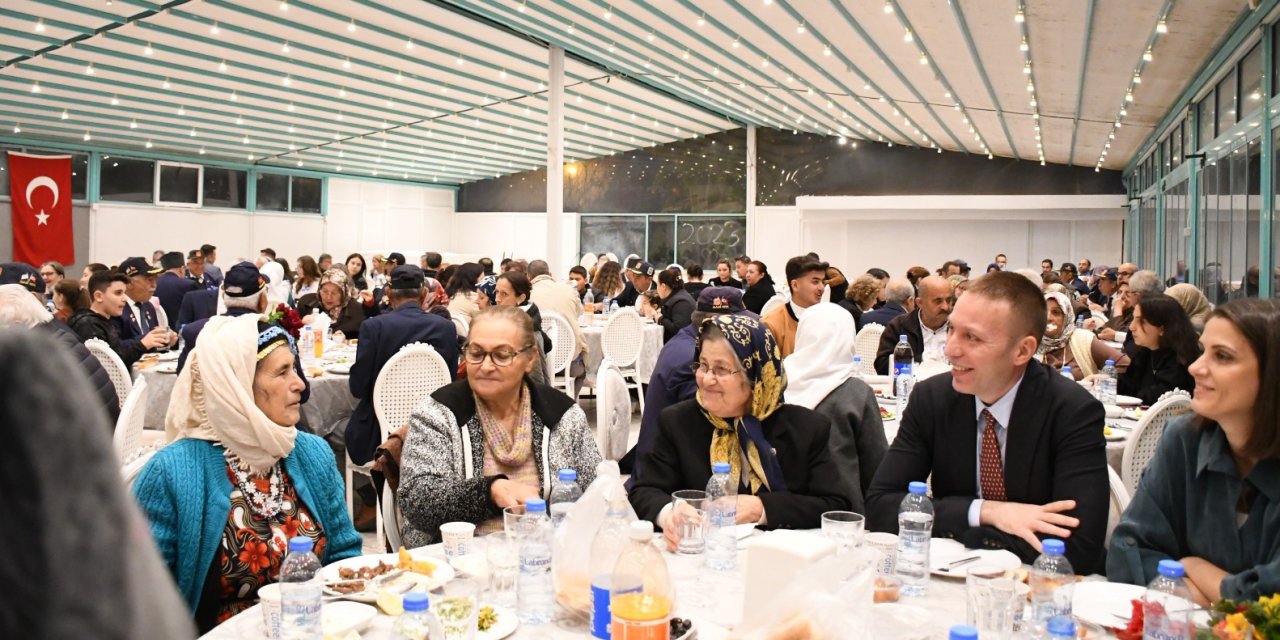 KAYMAKAM BÖKE ŞEHİT AİLELERİ VE GAZİLER İLE İFTARDA BİR ARAYA GELDİ