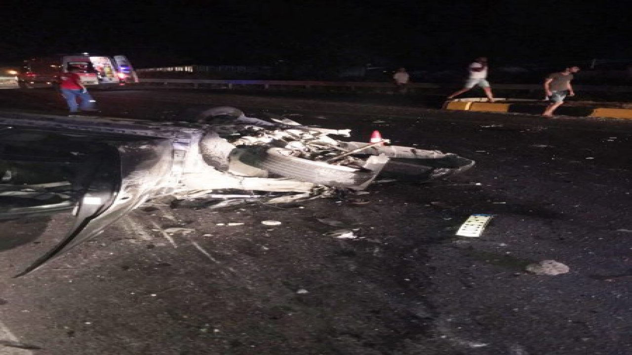 Araç ikiye bölündü