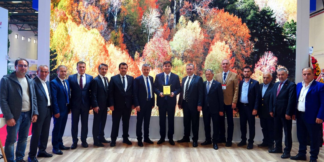 EMITT’de Fethiye standı, 'En İyi Stand Dekoru’ ödülünü aldı