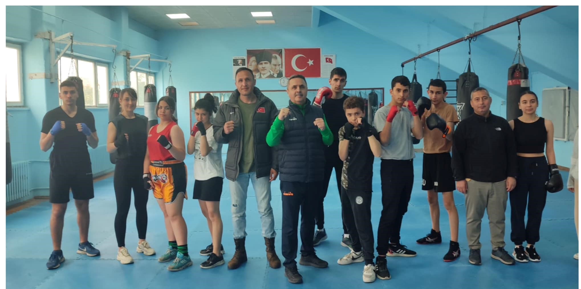 İL MÜDÜRÜ AÇIKBAŞ SPORCULARLA BİR ARAYA GELDİ