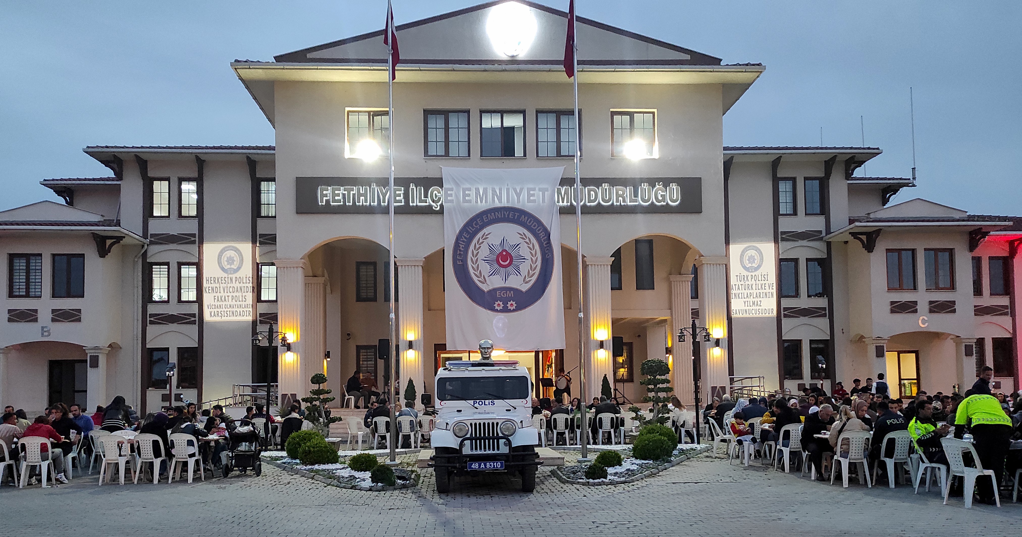 Fethiye'de emniyet mensupları iftarda bir araya geldi