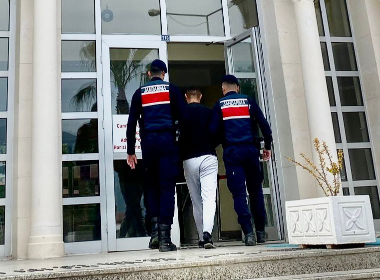 FİRARİ ŞAHIS JANDARMADAN KAÇAMADI