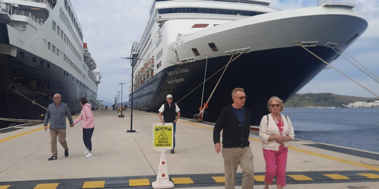 Portekiz bayraklı kruvaziyer 