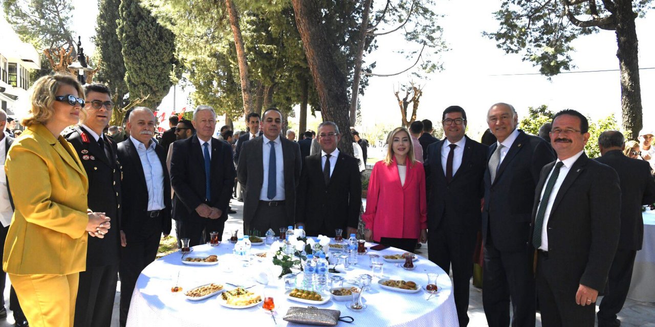 MUĞLA'DA BAYRAMLAŞMA TÖRENİ YAPILDI