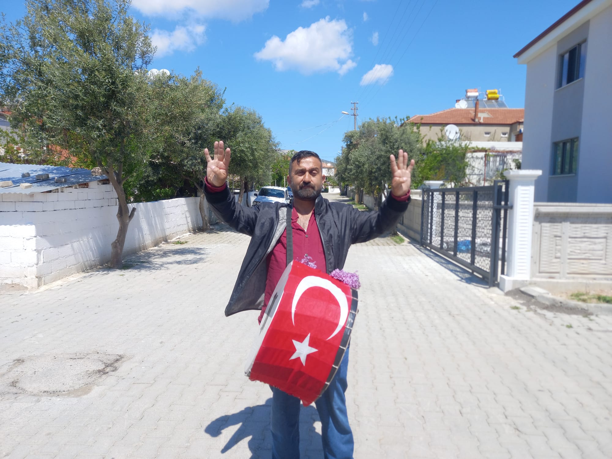 YATAĞANLI RAMAZAN DAVULCUSU BAHŞİŞİNİ TOPLADI