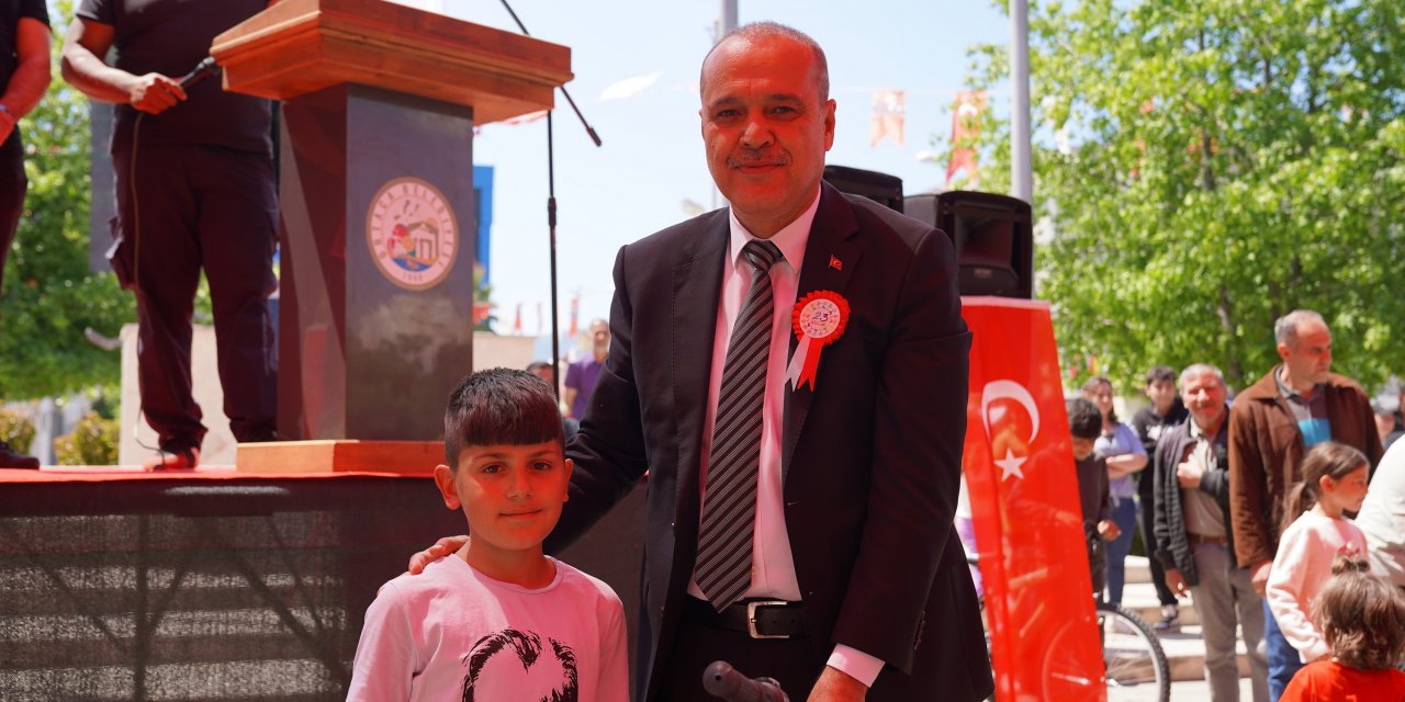 İHTİYAÇ SAHİBİ 136 ÇOCUĞA BİSİKLET DAĞILTILDI