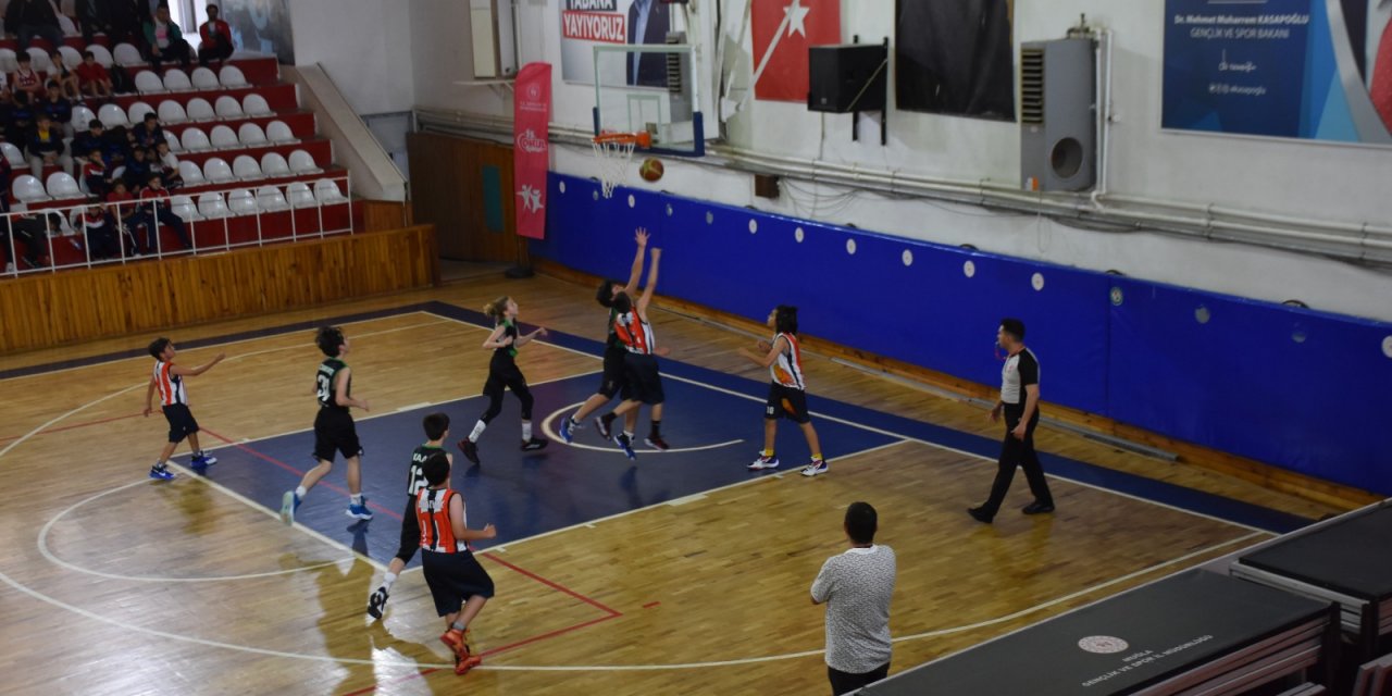 KÜÇÜK DEVLERİN BASKETBOL ŞAMPİYONASI MUĞLA'DA BAŞLADI