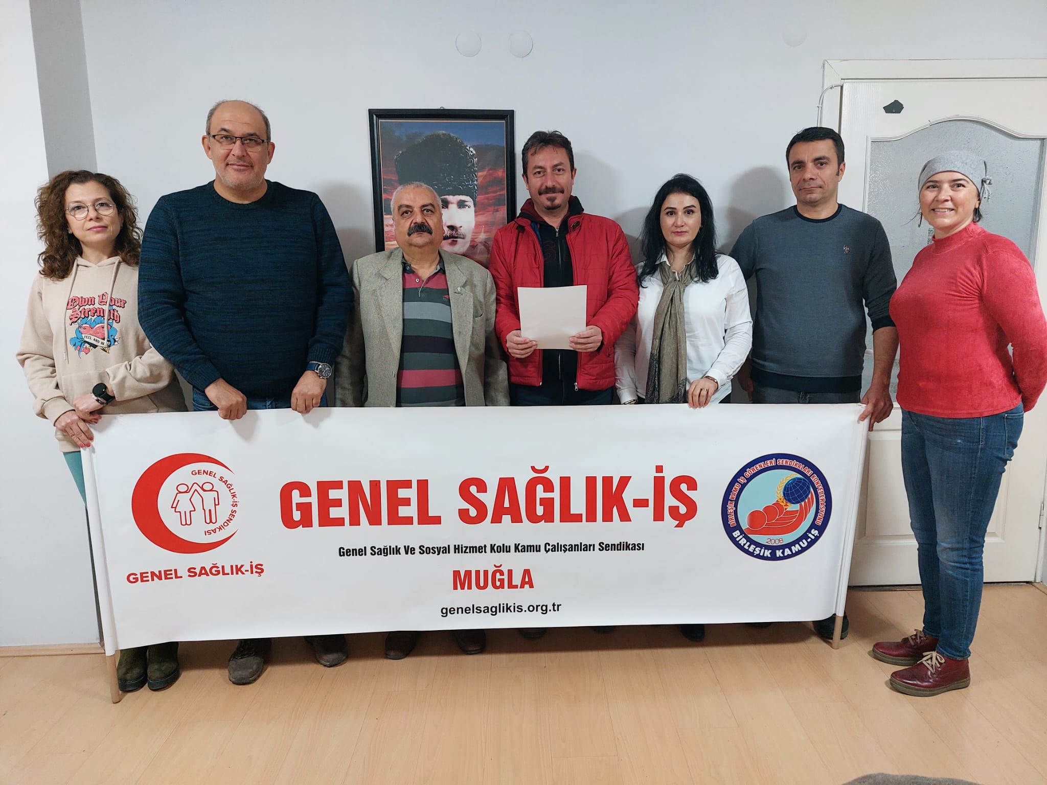 “SAĞLIK EMEKÇİLERİNİN SESİ ARTIK DUYULMALI”