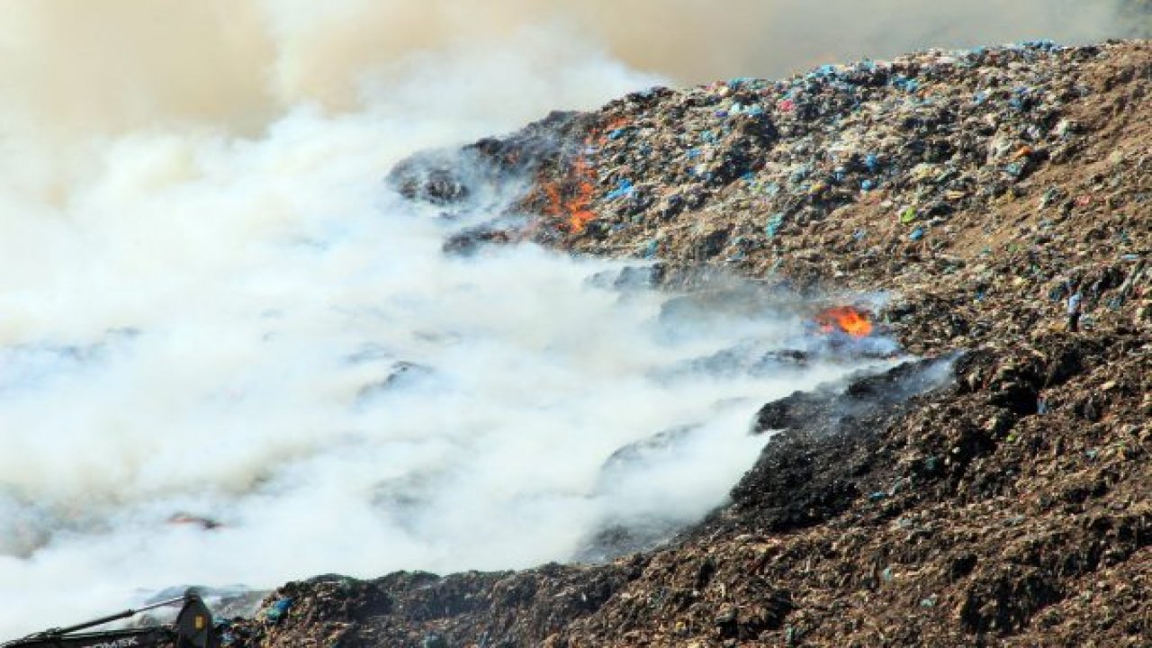 Bodrum çöplüğü alev alev yandı