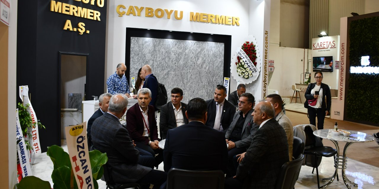 BAŞKAN TOKSÖZ, MARBLE IZMİR FAİR 2023’Ü ZİYARET ETTİ