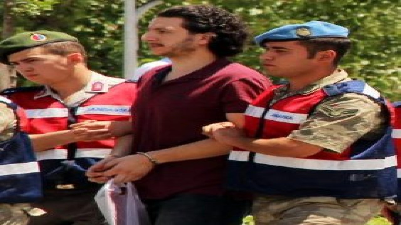 Mahkemede hüngür hüngür ağladı