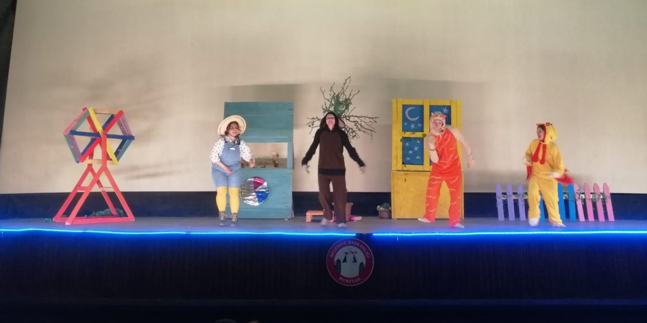 KARYA VE DOSTLARI ÇOCUKLARI GÜLDÜRDÜ