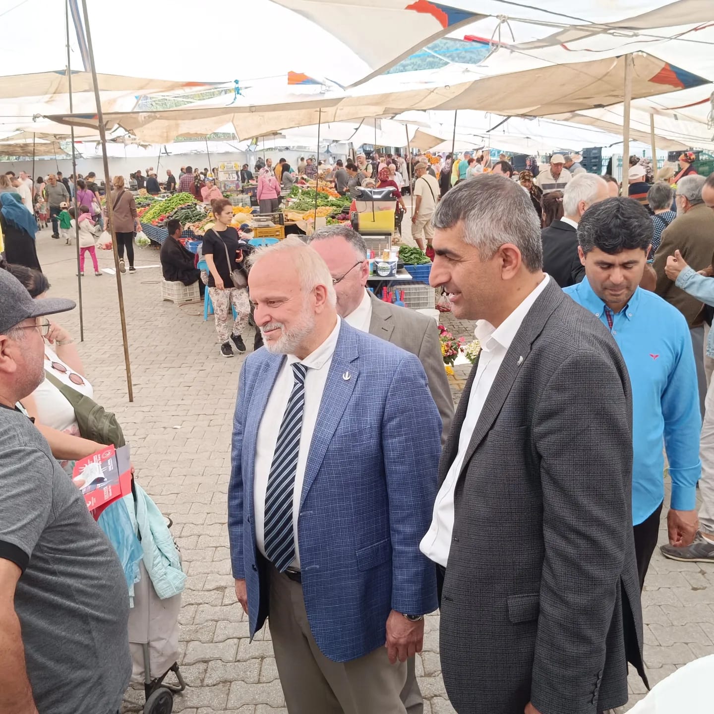 Yeniden Refah Partisi milletvekili adayları Fethiye’de esnafla buluştu