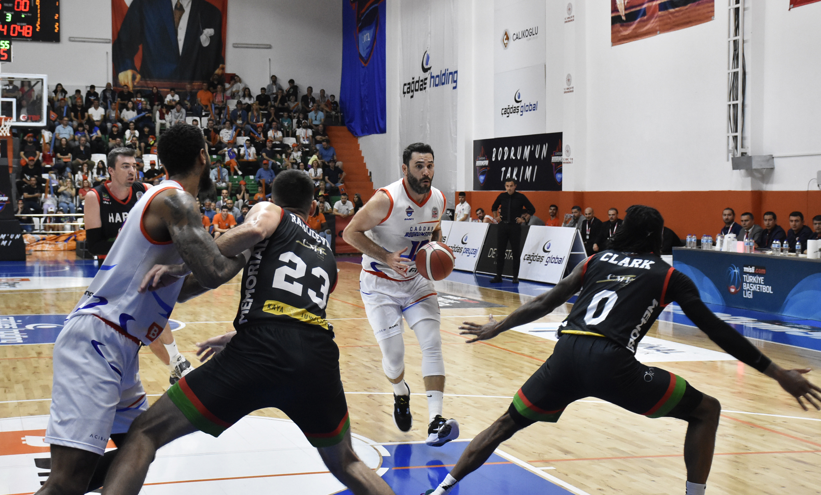 Çağdaş Bodrumspor, Basketbol Süper Ligi'ne yükseldi