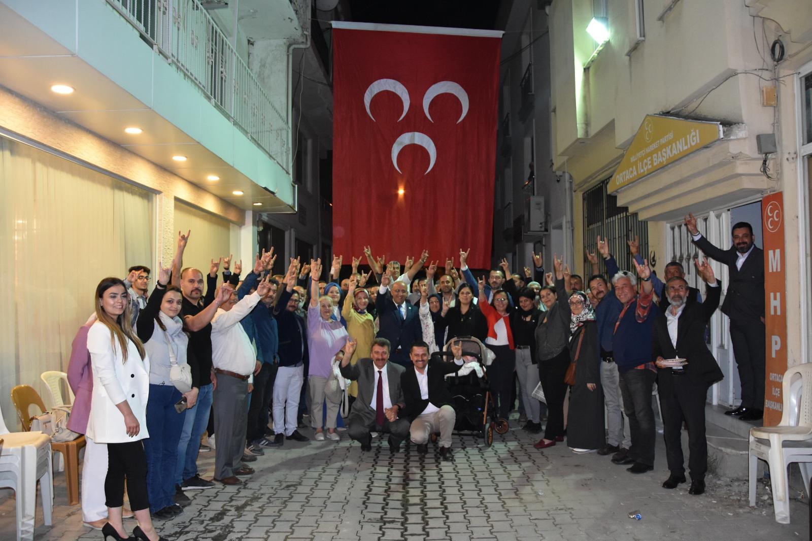 ORTACA'DA MHP'YE YOĞUN İLGİ