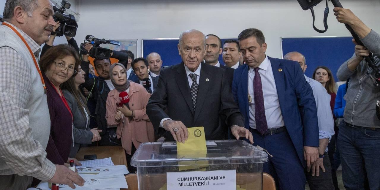 Bahçeli'nin oy kullandığı sandıktan Kılıçdaroğlu birinci çıktı