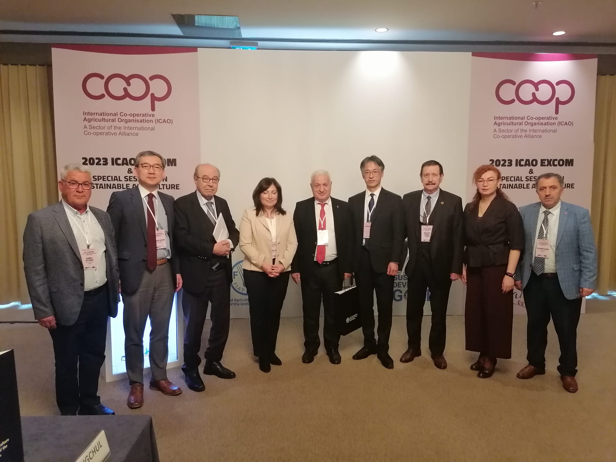 ÇETİNER DEPREM BÖLGESİNE YARDIMLARIN SÜRDÜĞÜNÜ SÖYLEDİ