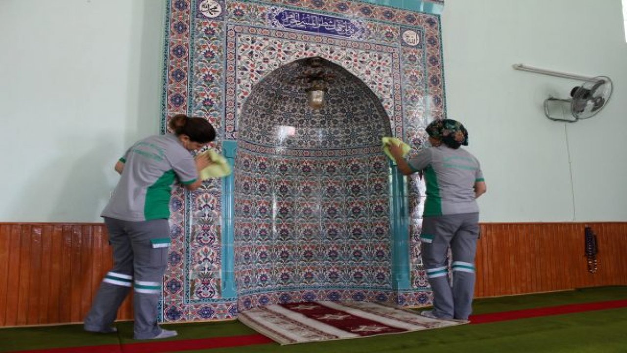 Bayram Öncesi Camiler Temizleniyor