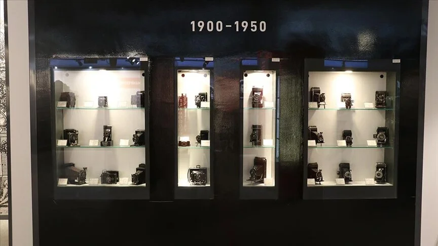 Fotoğraf teknolojisinin geçmişten günümüze yolculuğu müzede sergileniyor