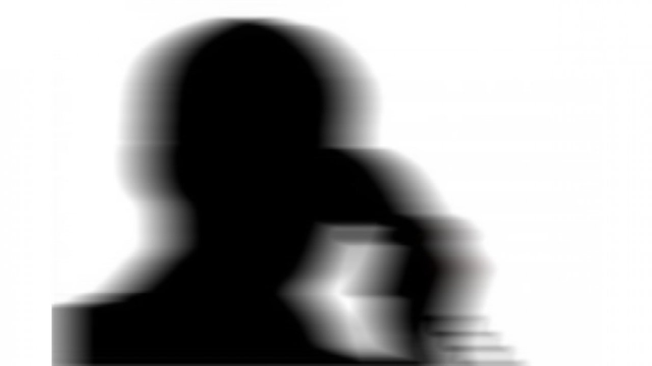 Üzerinden salonun krokisi çıktı