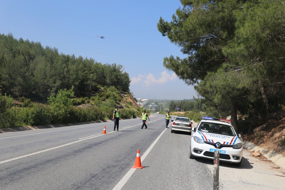 YATAĞAN'DA HAVADAN VE KARADAN TRAFİK DENETİMİ YAPILIYOR