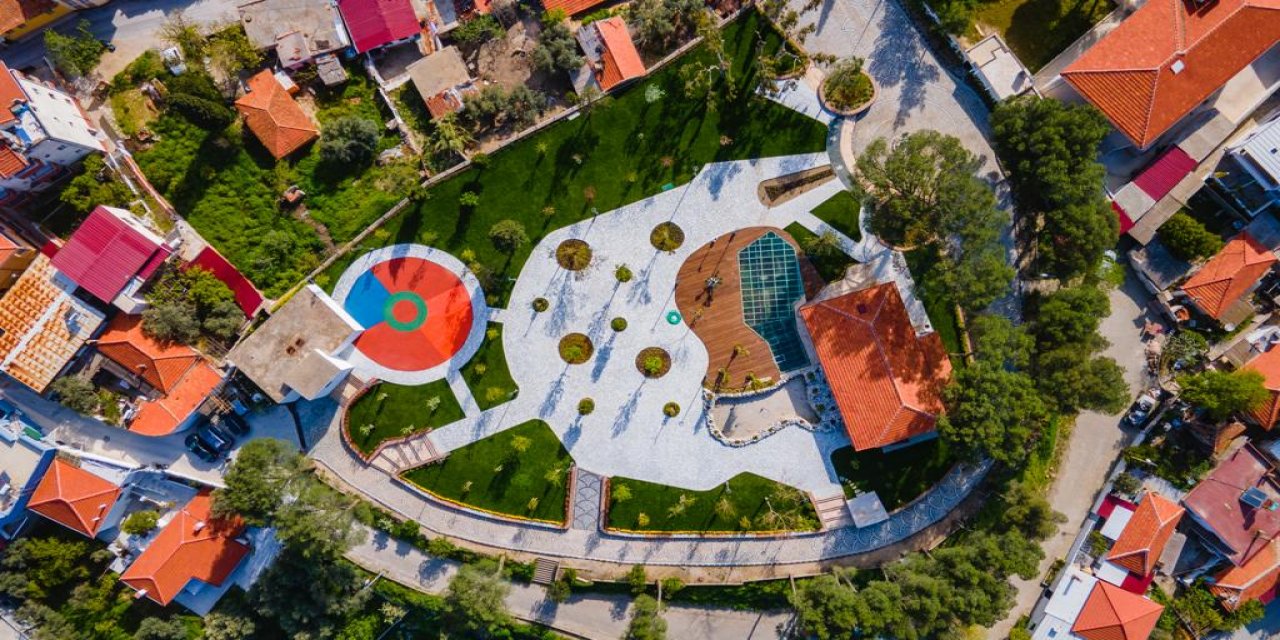 MİLAS’TA PARK YAPIM VE ÇEVRE DÜZENLEME ÇALIŞMALARINA DEVAM EDİLİYOR
