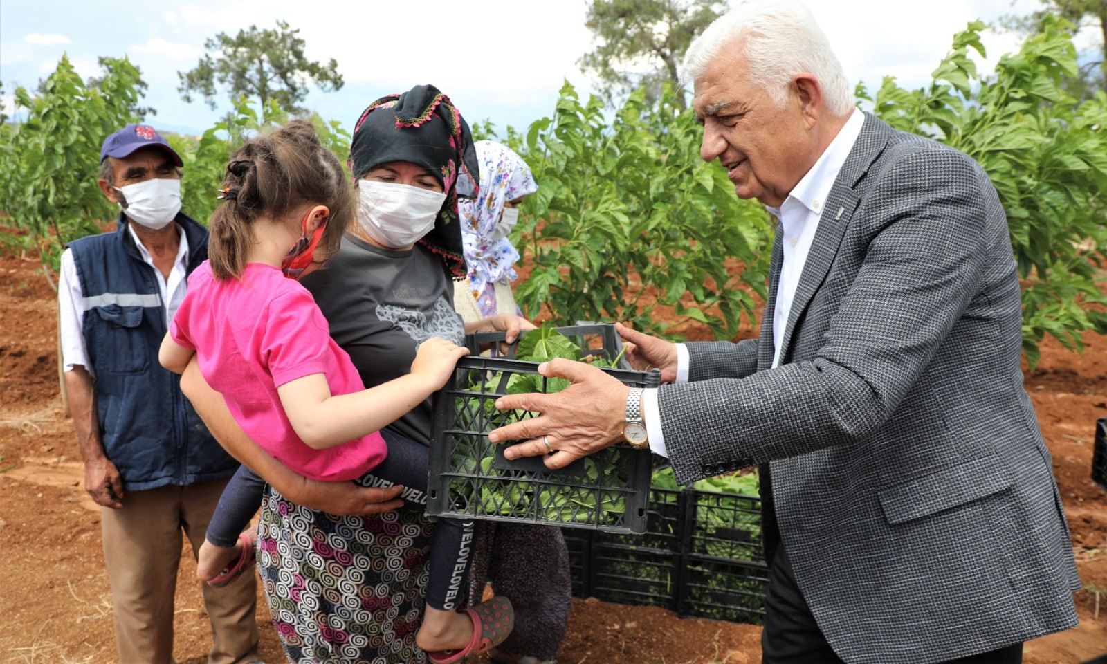 BÜYÜKŞEHİR İPEKBÖCEKÇİLİĞİNİ DESTEKLİYOR MUĞLA KAZANIYOR