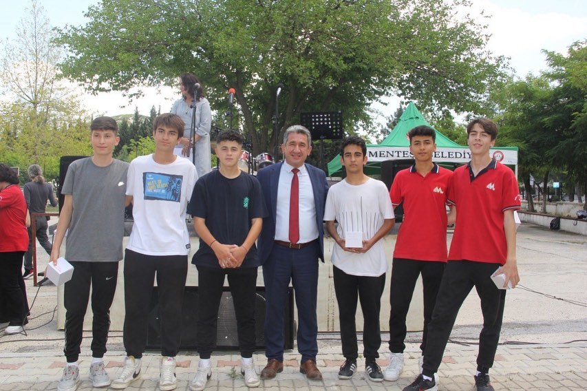 ŞEHİT ALTUĞ PEK ANADOLU LİSESİ’NDE BAHAR ŞENLİĞİ