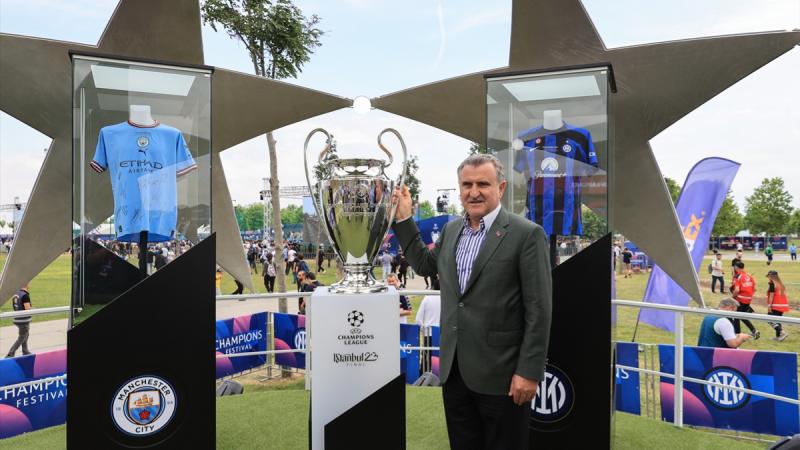 Bakan Osman Aşkın Bak Şampiyonlar Festivali'ne katıldı