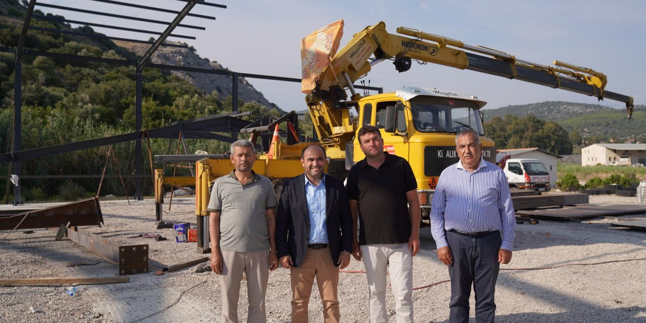 BAŞKAN AKDENİZLİ, KARADERE ÇOK AMAÇLI SOSYAL TESİSİNDEKİ ÇALIŞMALARI İNCELEDİ