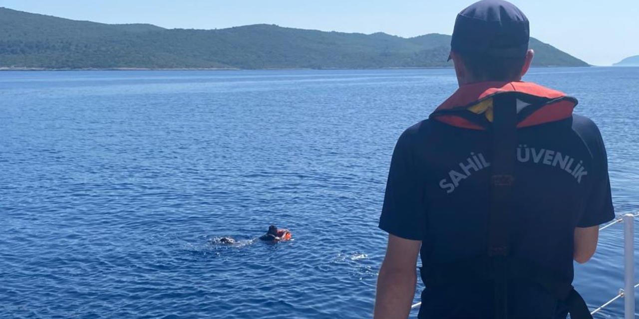 Yüzerek Yunanistan'a geçmeye çalışan göçmen yakalandı