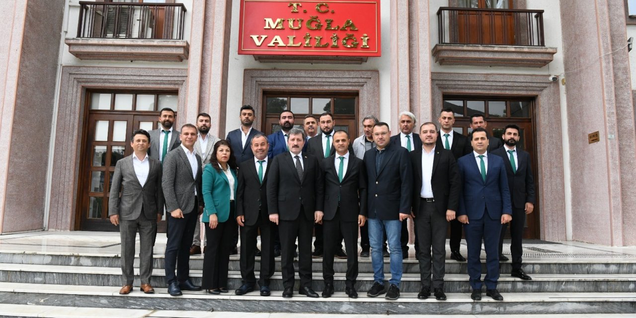MUĞLASPOR YÖNETİMİ ÇALIŞMALARINI SÜRDÜRÜYOR