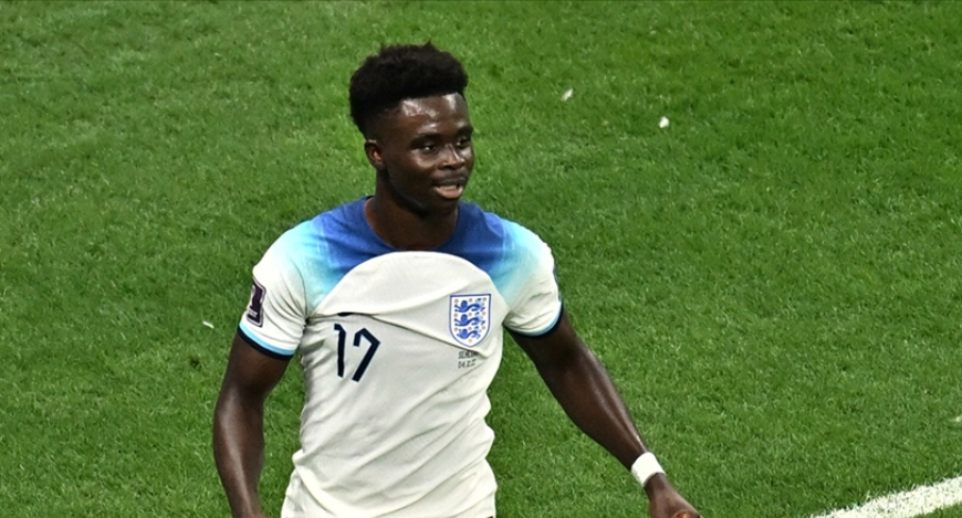 Arsenalli futbolcu Saka, depremden etkilenen 26 ailenin barınma masraflarını karşıladı