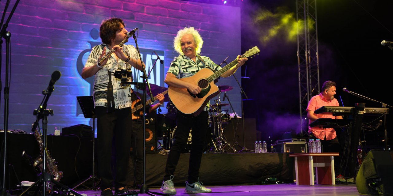 MARMARİS’TE ‘YENİ TÜRKÜ’ RÜZGARI ESTİ