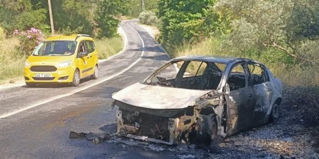 Muğla'da seyir halindeki otomobil yandı