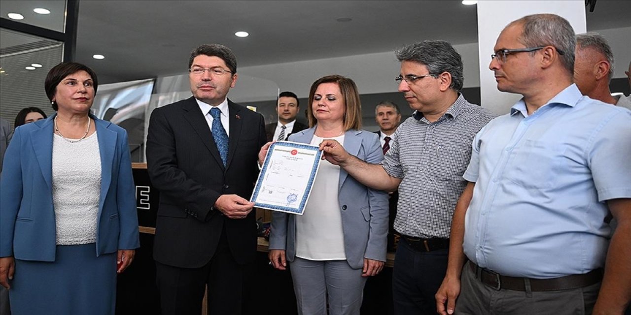 Adalet Bakanı Tunç, noterliklerde taşınmaz satışı uygulamasını başlattı