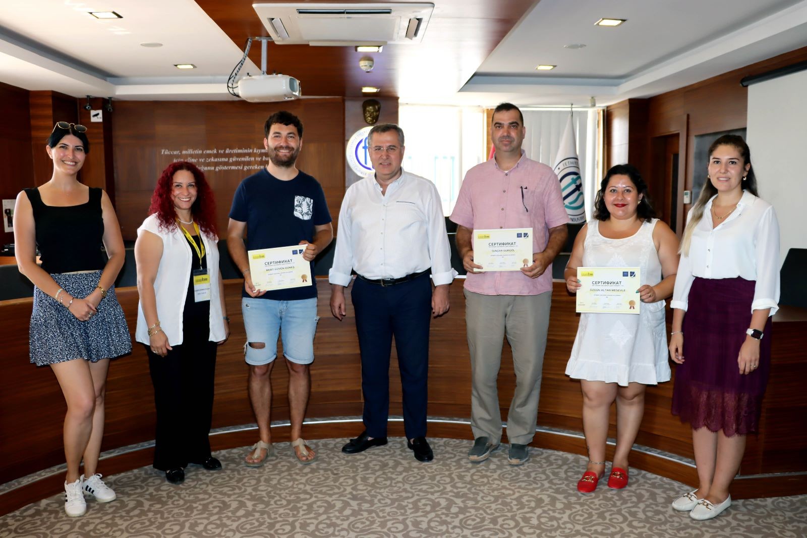 Rusça Dil Kursuna Katılan 12 Kişi Sertifika Aldı