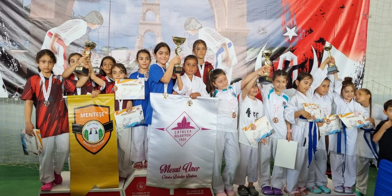 MENTEŞE BELEDİYESPOR KARATE TAKIMINDAN 6 MADALYA