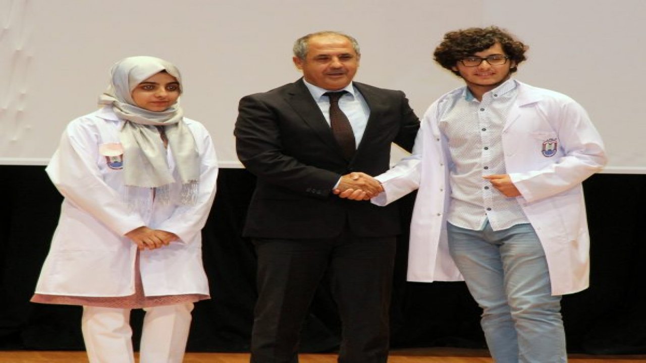 147 doktor adayı beyaz önlük giydi