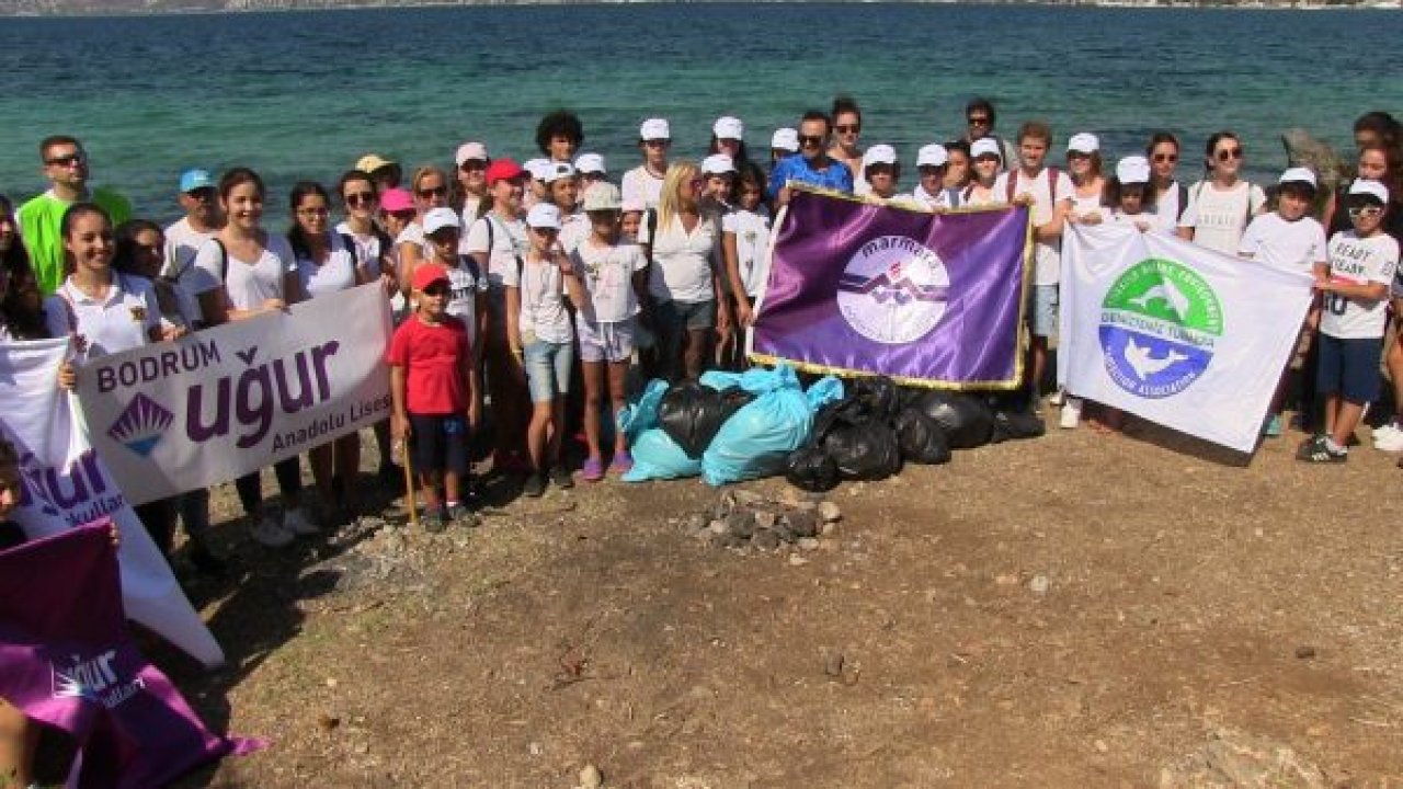 Öğrencilerden kıyı temizliği