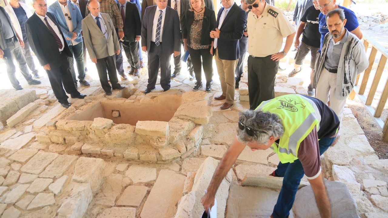 Vali Çiçek Dur Durak Bilmiyor