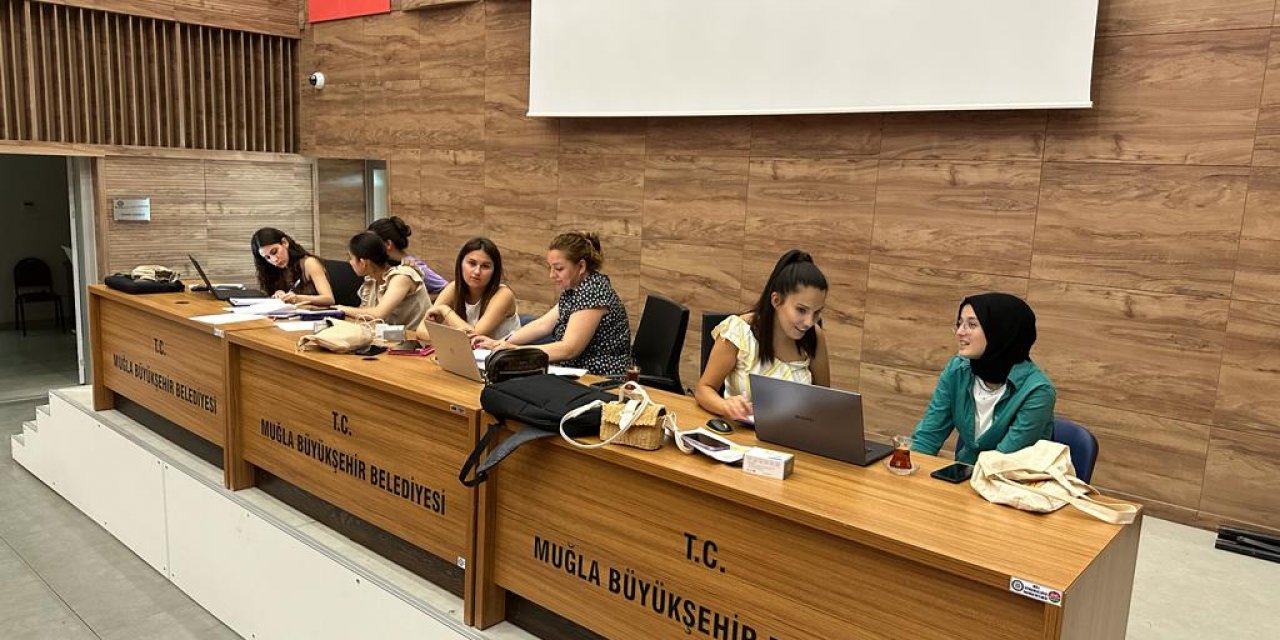 BÜYÜKŞEHİR 12 İLÇEDE DANIŞMANLIK HİZMETİ VERDİ