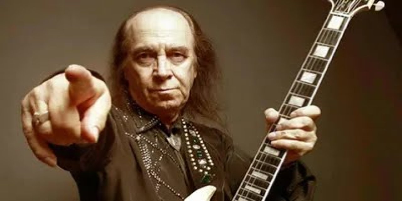 Erkin Koray hayatını kaybetti