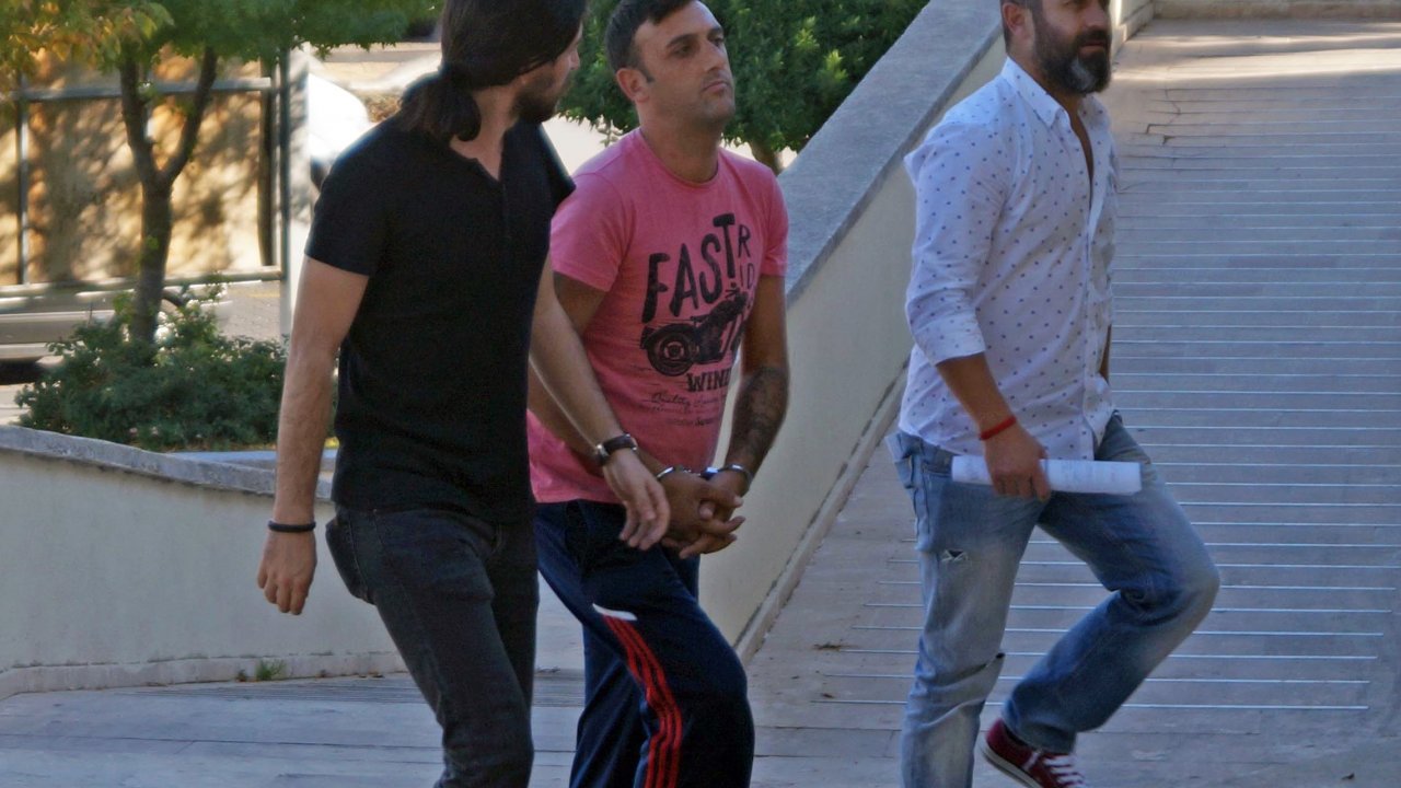 lise önünde bonzai operasyonu